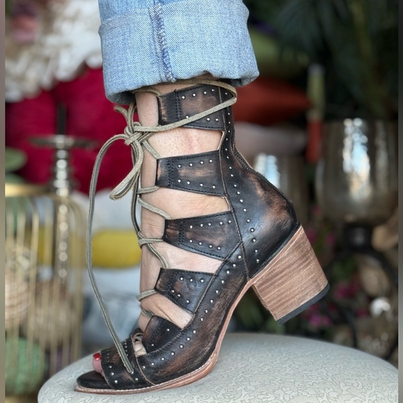 Freebird by Steven Shoes - FREEBIRD distressed Studded Heeled Boots open toe leather shoes like new